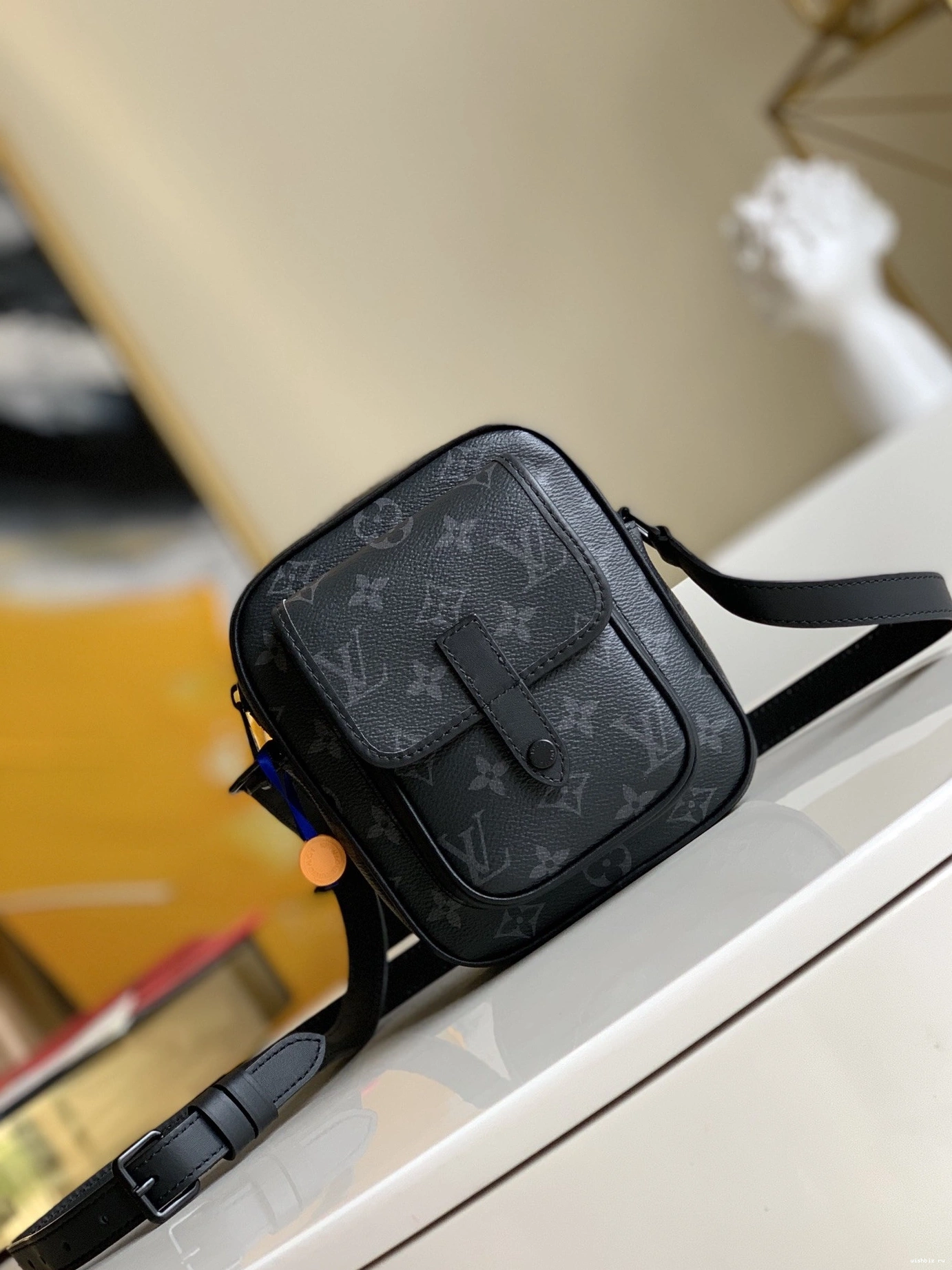 WIS VUITTON Wearable Wallet Christopher LOUIS 1109